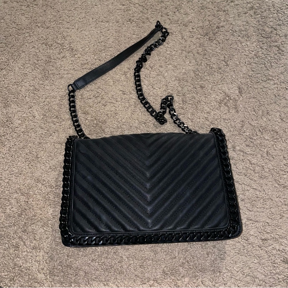 ALDO’s Greenwald Chain Border Quilted Crossbody Bag